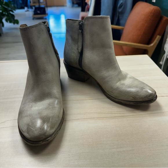 Roan by Bed Stu Women's Gray Ankle Boots - Picture 1 of 12
